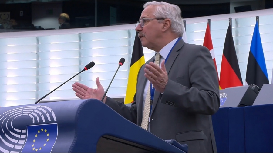 Παρέμβαση Μανιάτη στην Κομισιόν: Χαμηλή αποθήκευση, υψηλές τιμές και χαμένοι καταναλωτές