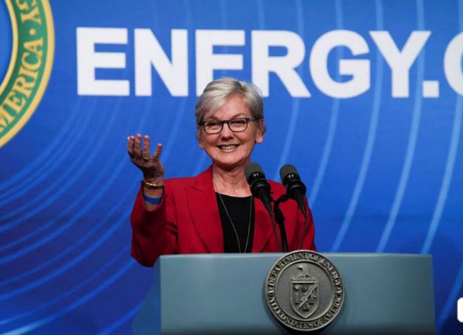 Οι προειδοποιήσεις Granholm στους Ρεπουμπλικάνους για τα αποθέματα πετρελαίου