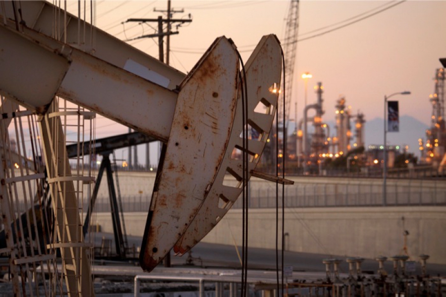 Ο πόλεμος του Ιράν παραδίδει το στέμμα του μεγαλύτερου παραγωγού από τον OPEC στις ΗΠΑ (Reuters)