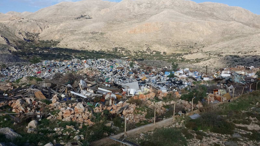 Καθαρισμός της Χάλκης από 2.000 τόνους απορριμμάτων μετά από 7 χρόνια