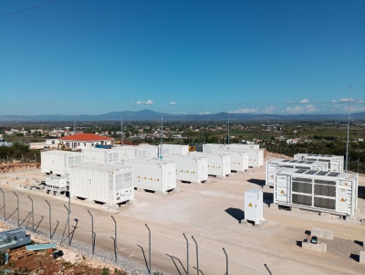 MORE: Ολοκλήρωσε την κατασκευή τριών ανεξάρτητων συστημάτων αποθήκευσης ενέργειας στην Ελλάδα