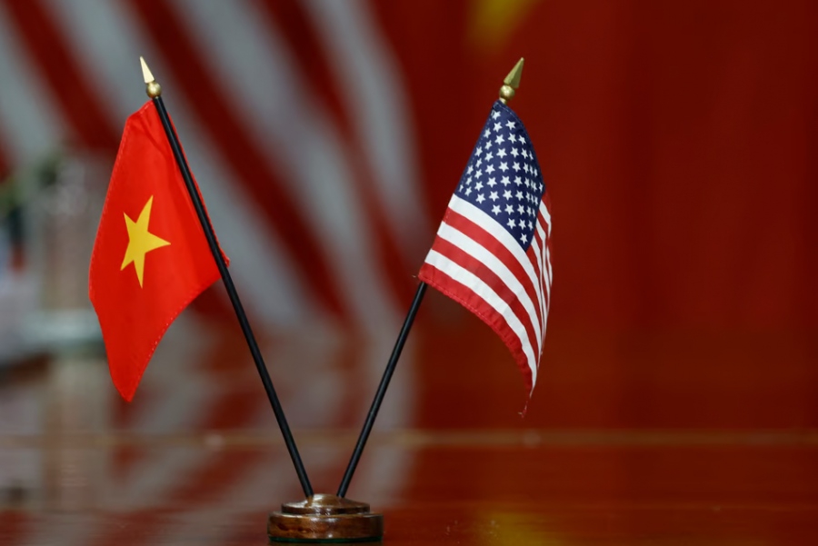 Εμπορική συμφωνία Ουάσιγκτον – Ανόι: 20% δασμοί στις βιετναμέζικες εξαγωγές, μηδενικοί στις αμερικανικές