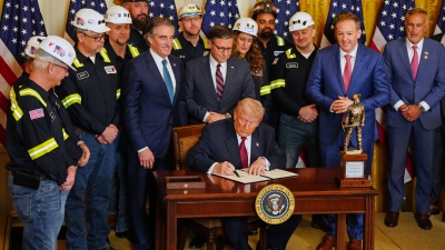 Ο Trump έδωσε το guidance - Το Πεντάγωνο θα τροφοδοτείται με «καθαρό, όμορφο, άνθρακα» (Washington Post)