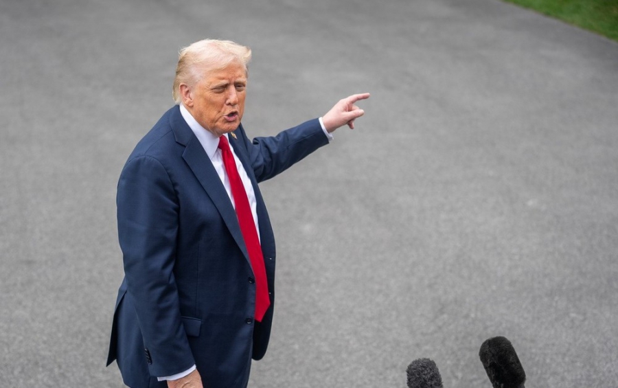 Ο Trump ανακοίνωσε ότι μεγάλη αρμάδα κατευθύνεται προς το Ιράν