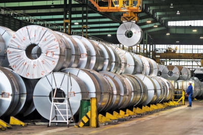 Η ελληνική βιομηχανία στον δρόμο που χάραξε η Ιταλία – Σκέψεις ΥΠΕΝ – ΥΠΟΙΚ για εφαρμογή σταθερών τιμών ρεύματος