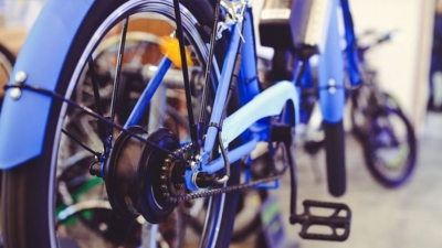 Πρόστιμα έως 30.000 ευρώ για τα «πειραγμένα» ηλεκτρικά ποδήλατα στην Γαλλία