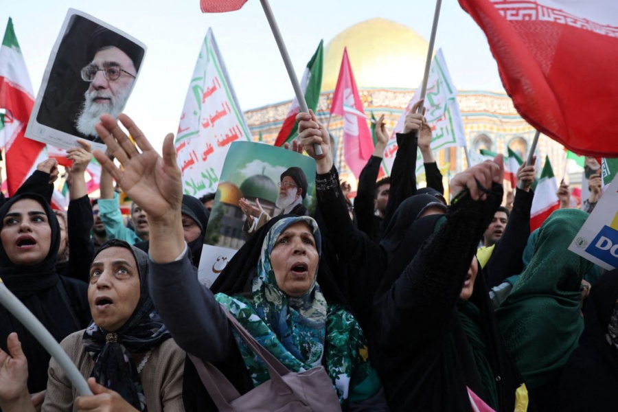 Το Ιράν στρέφεται κατά των G7, ενώ το Ισραήλ θυμάται τον Hussein