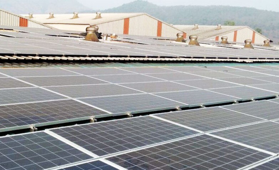 Το βαλκανικό κράτος που έκανε ρεκόρ στην εγκατάσταση ηλιακών το 2025