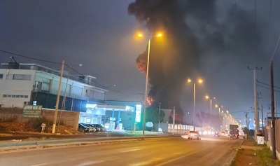 Φωτιά τώρα σε εργοστάσιο στον Ασπρόπυργο – Μήνυμα από το 112
