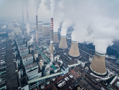 Η Κίνα αυξάνει την παραγωγή άνθρακα