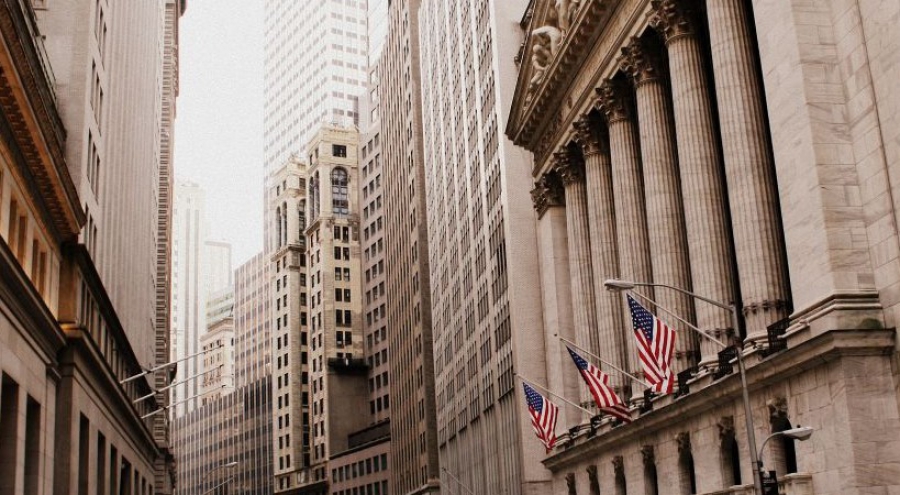 Wall: Μετά από διακύμανση 4835 -5247 ο S&P έκλεισε -0,23% 5062 με το future στο +0,3% 5090!