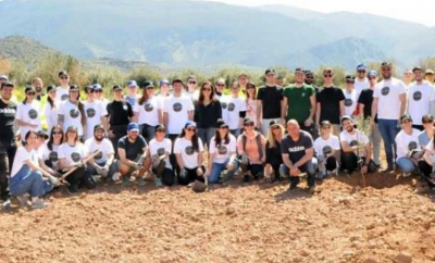 Δράση «Ξαναφυτεύουμε τους Καμένους Δελφικούς Ελαιώνες»: 60 εθελοντές φύτεψαν 240 ελιές