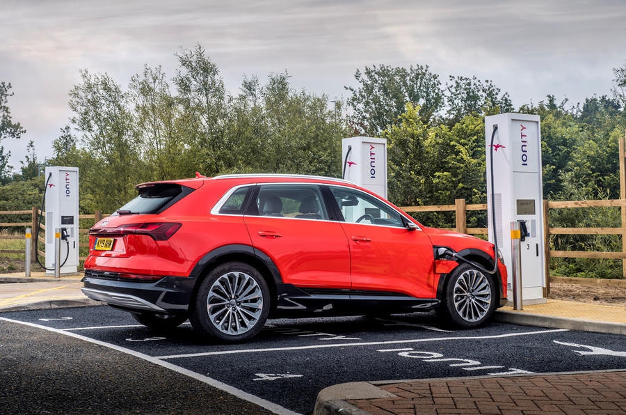 Ην. Βασίλειο: Η Ofgem θα επενδύσει 425 εκατομμύρια δολάρια σε υποδομές ηλεκτρικών οχημάτων