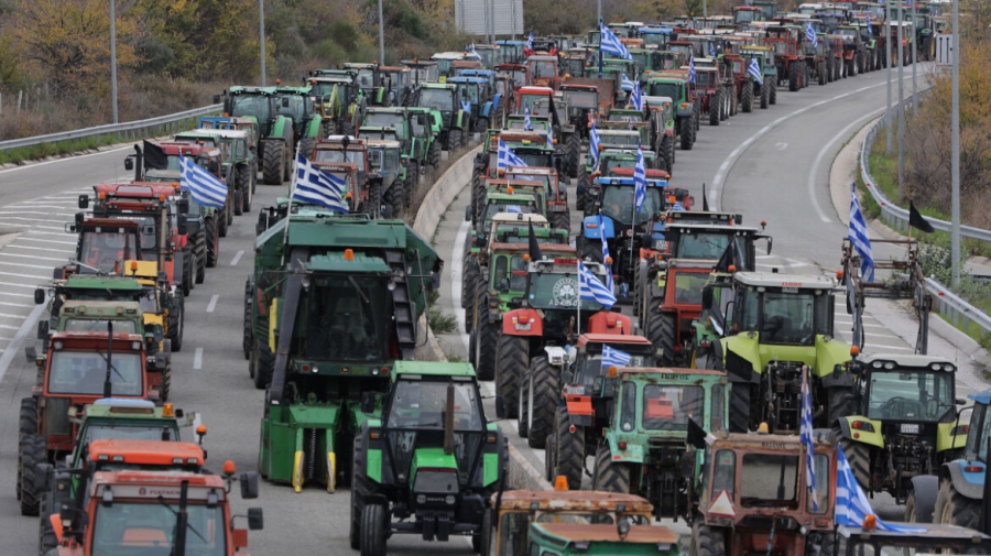 Ανυποχώρητοι οι αγρότες!- Αποκλείουν το λιμάνι της Θεσσαλονίκης