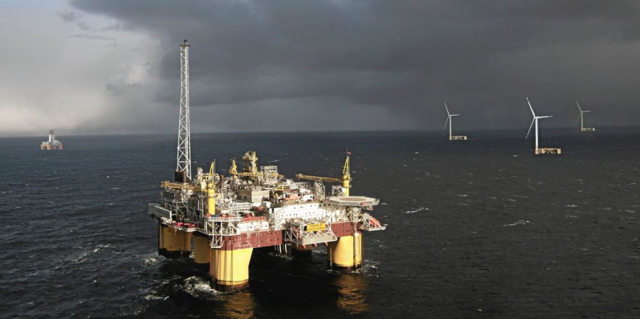 Σκωτία: Προχωρεί στην πρώτη δημοπρασία στον κόσμο για πλωτά έργα πετρελαίου και φυσικού αερίου με αιολική ενέργεια