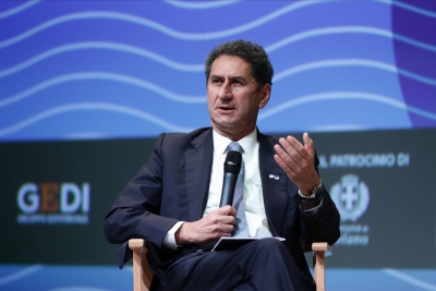 La Camera (IRENA): Προσωρινή η πολιτική ώθηση στα ορυκτά καύσιμα - Η ηλεκτροδότηση από ΑΠΕ αδιαμφισβήτητη