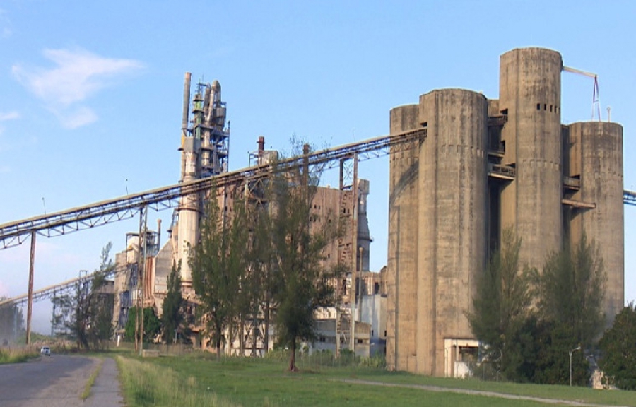 Εργοστάσιο στην Κούβα καίει παλιά ελαστικά για παραγωγή ενέργειας - Στόχος η μείωση της κατανάλωσης πετρελαίου