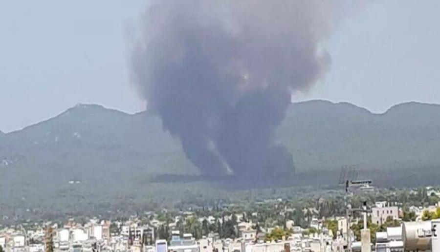 Μεγάλη πυρκαγιά στη Βαρυμπόμπη - Aναζωπυρώσεις στη Ρόδο