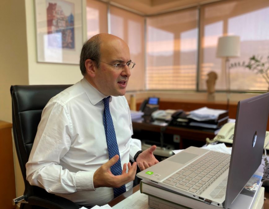 Κ. Χατζηδάκης: Δίκτυο καφέ κάδων και 17 νέες μονάδες επεξεργασίας απορριμμάτων για να βελτιώσουμε αισθητά την ανακύκλωση