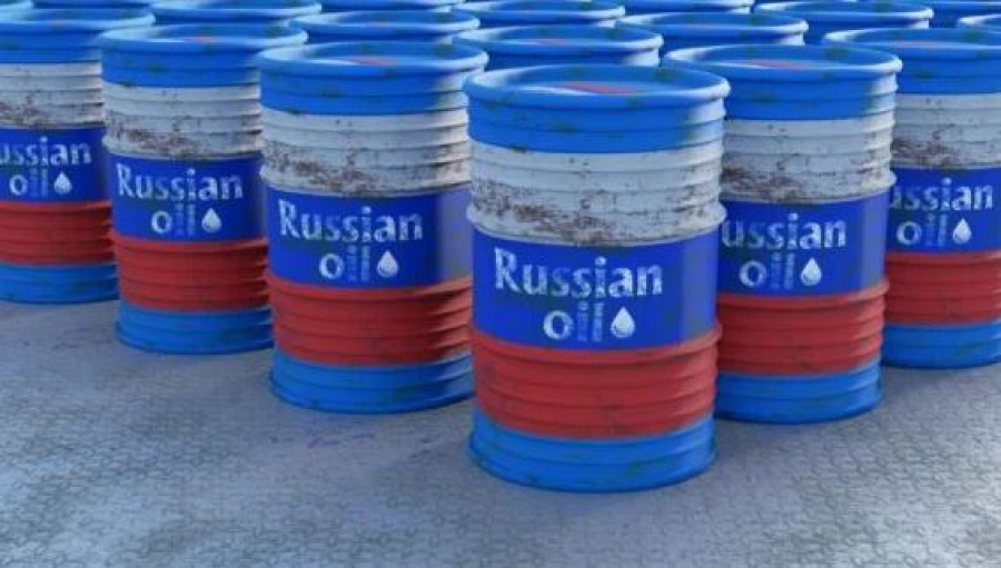 Bloomberg: Στα 160 εκατ. ευρώ ημερησίως το κόστος του πετρελαϊκού πλαφόν στη Ρωσία