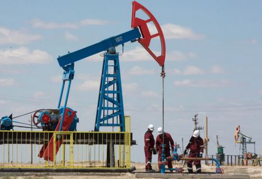 Reuters: Tο Καζακστάν ενδέχεται να ξεπεράσει κατά 2% την πρόβλεψη για την παραγωγή πετρελαίου το 2025
