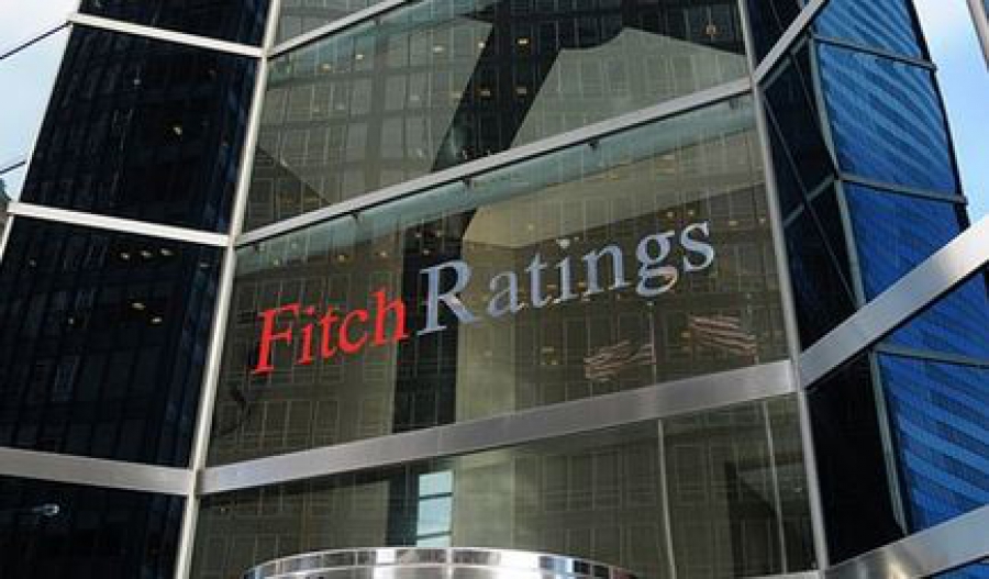 Επενδυτική βαθμίδα σε Εθνική και Eurobank από την Fitch - Aναβάθμιση σε Πειραιώς και Alpha