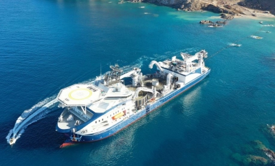ΑΔΜΗΕ: Η Αριάδνη Interconnection ποντίζει 335 χλμ. ηλεκτρικού καλωδίου μεταξύ Κρήτης - Αττικής