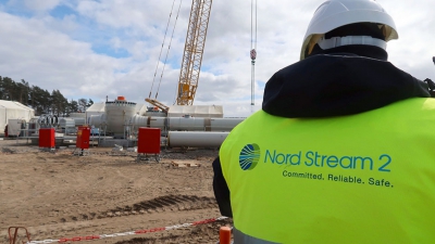 Υπό την «σκιά» σκληρών κυρώσεων από τις ΗΠΑ εταιρείες που βοηθούν στην κατασκευή του Nord Stream 2
