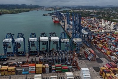 Kίνα: Ζητά από Maersk και MSC να αποφεύγουν τα λιμάνια του Παναμά