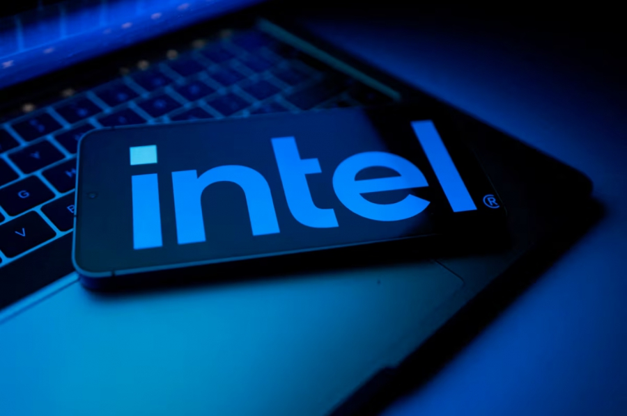 Intel: Σχεδιάζει πώληση μετοχών ύψους $15 δισ. καθώς η ανάκαμψη της μετοχής ενισχύει την αποτίμησή της