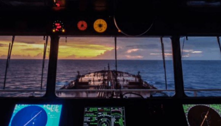 «Σημάδι» της υπερπροσφοράς πετρελαίου οι κρατήσεις για την πλωτή αποθήκευση - Τα δεδομένα