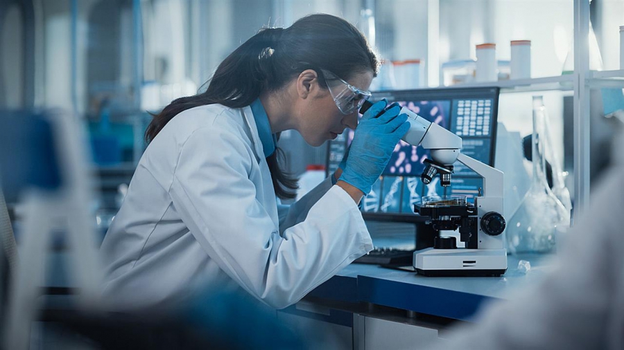 Τζανάκης: Τα 5 πιο χαρακτηριστικά συμπτώματα της Όμικρον 5