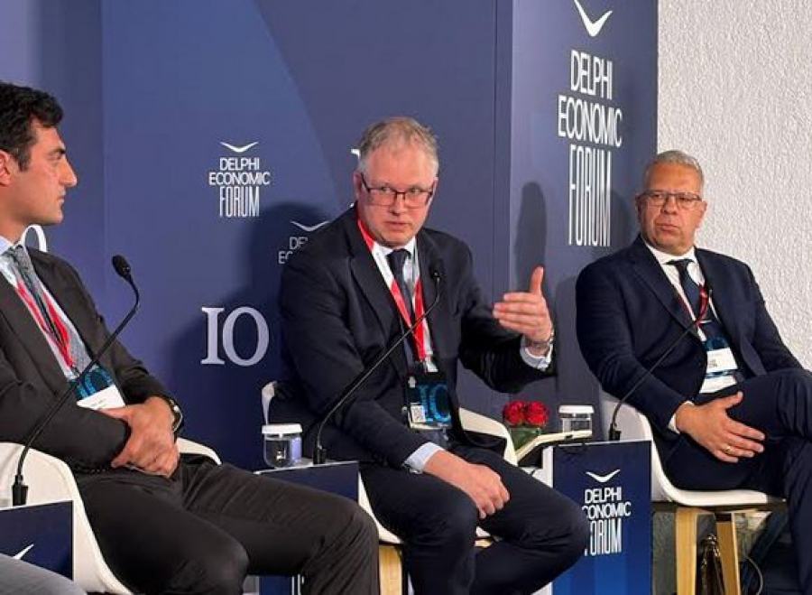 Jon Clark (EY-Parthenon): «Πρέπει να αντιμετωπίσουμε το CO2 ως εμπορεύσιμο αγαθό, όχι μόνο ως απόβλητο»