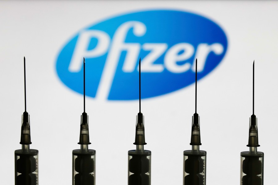 Μ. Βρετανία: Ναι στο εμβόλιο της Pfizer – Από την άλλη εβδομάδα οι εμβολιασμοί