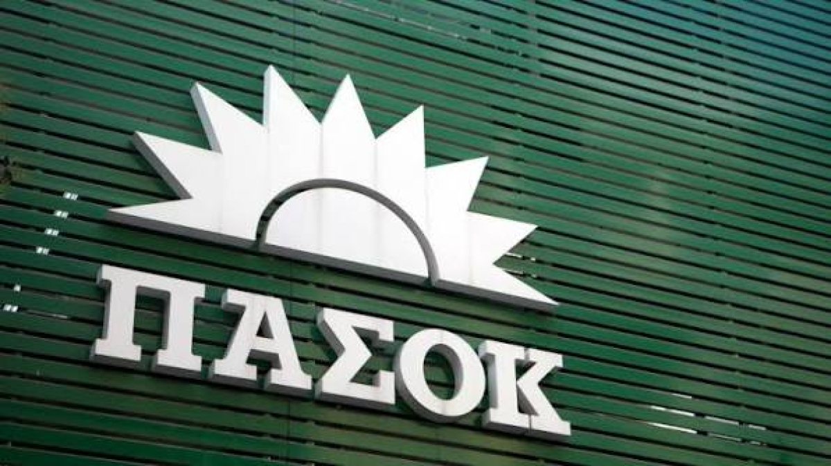 ΠΑΣΟΚ: Ο κ. Τσίπρας ταυτίζεται με το Μαξίμου και μας ρίχνει λάσπη - Βυθίζεται η ΕΛΑΣ δείχνουν τα γκάλοπ του Μαξίμου