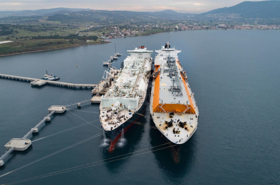 TotalEnergies: «Τρέχει» η υποβολή προσφορών για δέσμευση χωρητικότητας στο FSRU της Χάβρης