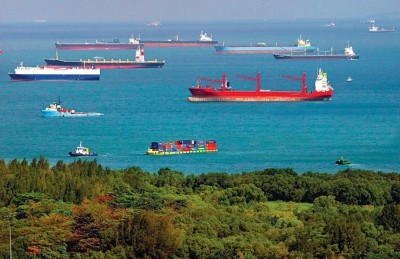 Τα εναλλακτικά ναυτιλιακά καύσιμα θα κυριαρχήσουν την επόμενη δεκαετία (Reuters)