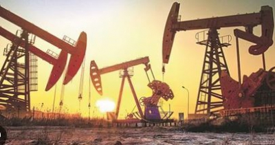 Άνοδος πάνω από 1,5% για το πετρέλαιο - Στα 77,7 δολ. κινείται το Brent, στα 73 δολ. το αργό