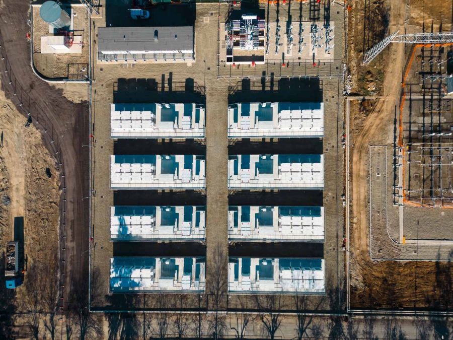 Σε 3 μήνες θα λειτουργεί στην Ουκρανία το μεγαλύτερο έργο αποθήκευσης ενέργειας από μπαταρίες