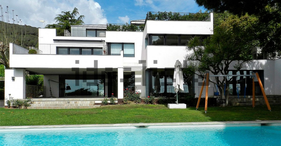 Η πολυτελής βίλα αξίας 10 εκατ. ευρώ του Γκουαρντιόλα στη Βαρκελώνη (Φωτογραφίες)